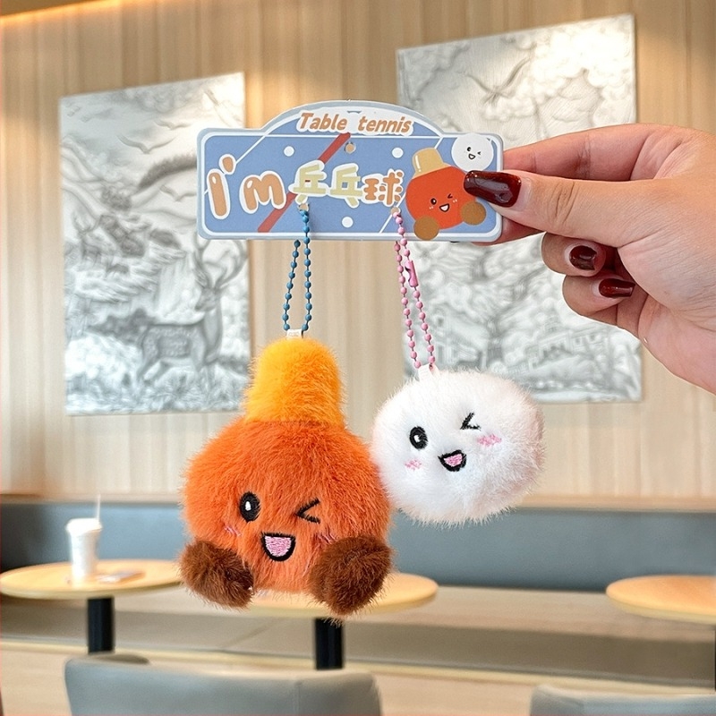 Ракетна плюшена висулка‑ключодържател – сладък спортен аксесоар (материал: плюш; аксесоар: ключодържател с въже; стил: сладък; подходящ подарък за завършване най-добрия приятел)