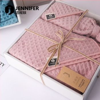 Подаръчен комплект в кутия: вафелни микрофибърни хавлии за баня и лента за коса, тегло 220 g, Plain weave, 32S, полиестерово влакно, лого печатано