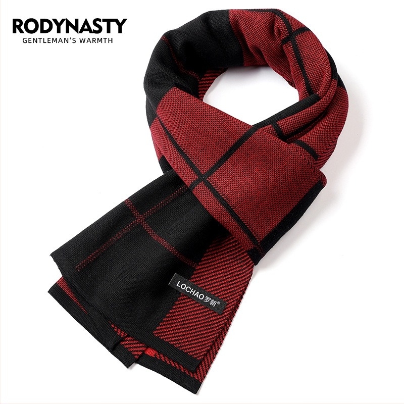 Плетен мъжки шал за зима – топъл, полиестерна материя, средна дължина, представен през есен 2024