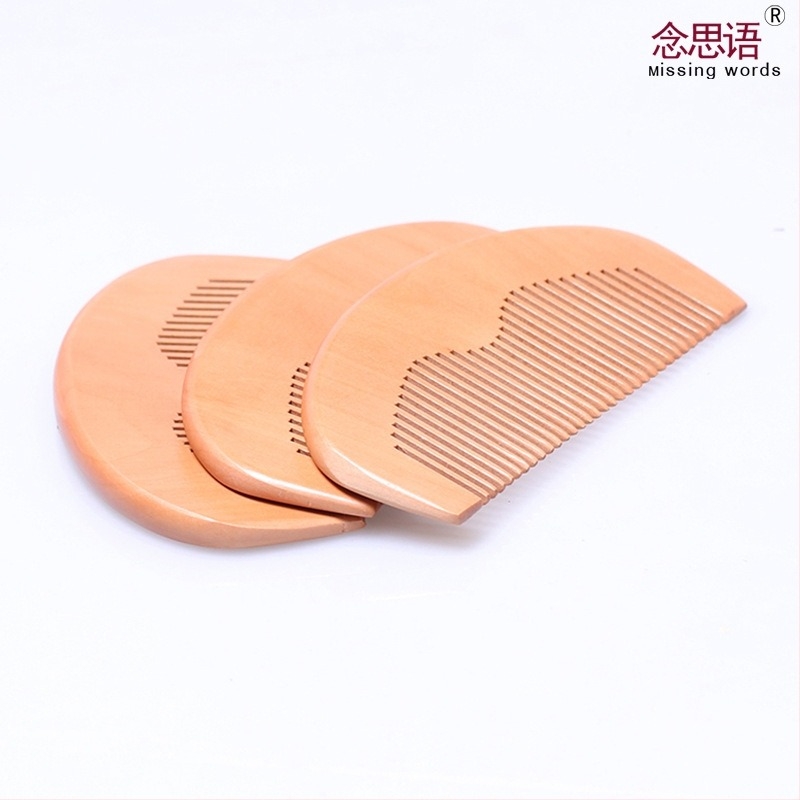 Гребен за брада от прасковено дърво с резба и лазерно лого, полирана повърхност