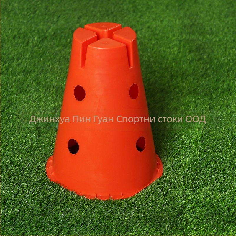 Футболни тренировъчни помагала – PE материал, Crown марка, препятствия конуси и кофа за сигнали