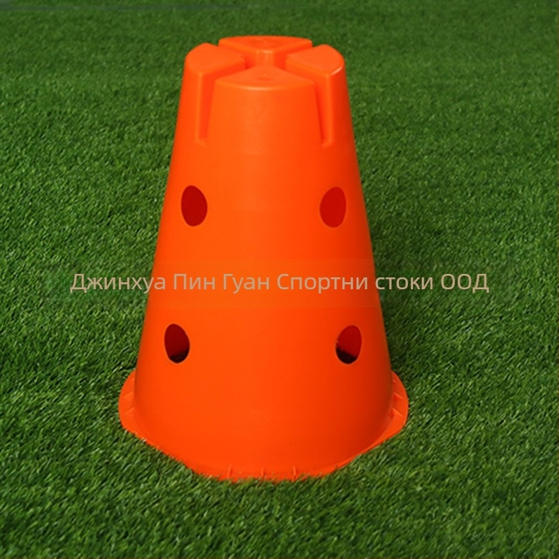 Футболни тренировъчни помагала – PE материал, Crown марка, препятствия конуси и кофа за сигнали