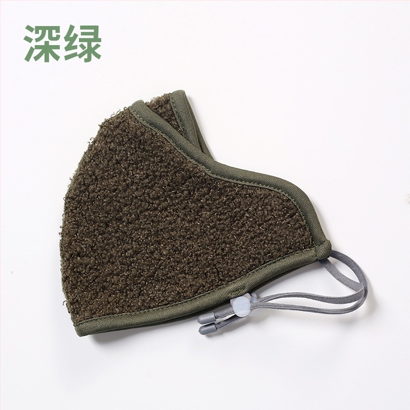 Есенно-зимна ушна топла маска, полиестерен външен слой и мека памучна подплата; пришивана конструкция; защита от прах.