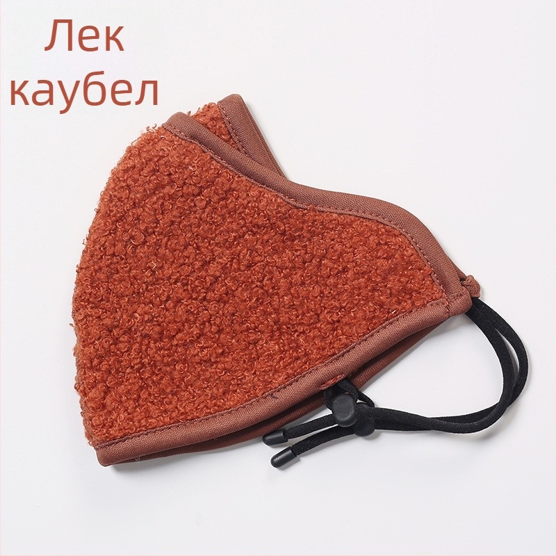 Есенно-зимна ушна топла маска, полиестерен външен слой и мека памучна подплата; пришивана конструкция; защита от прах.