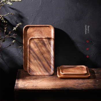 Японски стил чиния от орехово дърво, квадратна, полирана повърхност, възможност за печат на лого