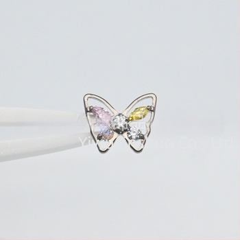 Обеци от имплантен клас титиева сплав, пеперуден дизайн с маркиз разрез диамантени камъни