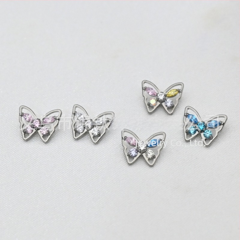 Обеци от имплантен клас титиева сплав, пеперуден дизайн с маркиз разрез диамантени камъни