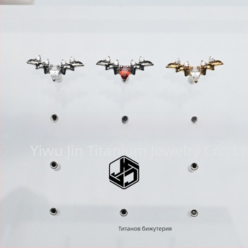 Обички F136 имплант-качествена титиева сплав, форма прилеп-капка, цирконов кристал, диамантена обработка