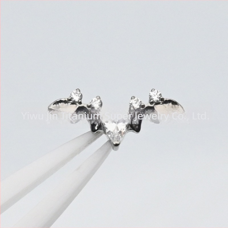 Обички F136 имплант-качествена титиева сплав, форма прилеп-капка, цирконов кристал, диамантена обработка