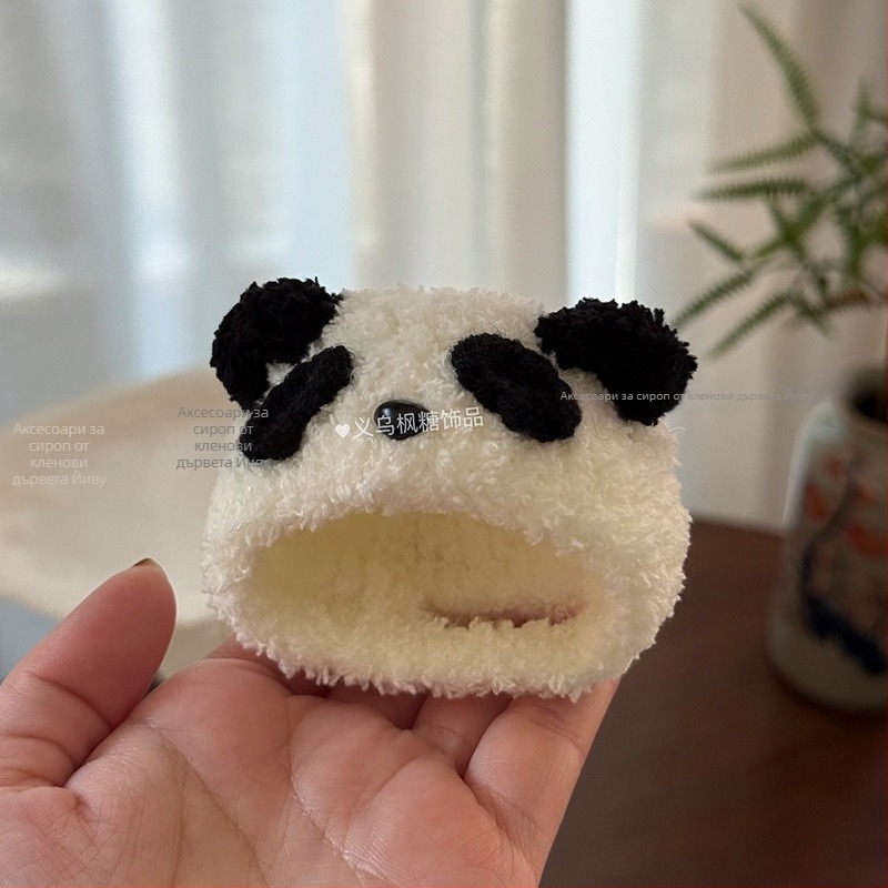 Шапка за плюшена кукла - вълна, ръчно плетена, карикатурен стил, модел с малки животни