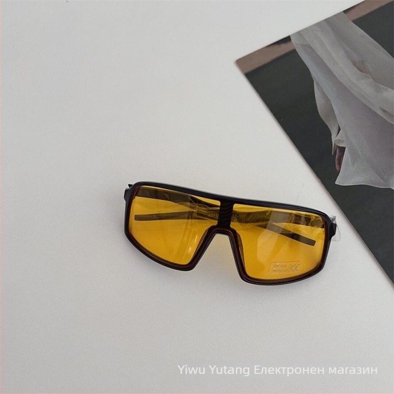 Детски слънчеви очила, спортен стил за каране (UV400 • PC лещи • Пълна рамка • Пластмасова рамка)