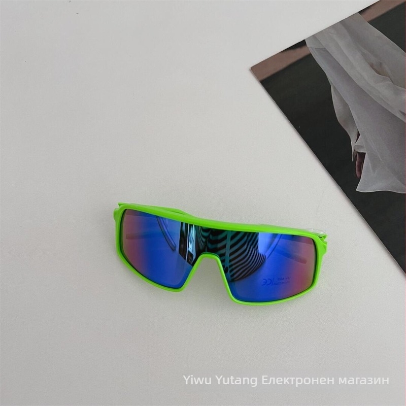 Детски слънчеви очила, спортен стил за каране (UV400 • PC лещи • Пълна рамка • Пластмасова рамка)