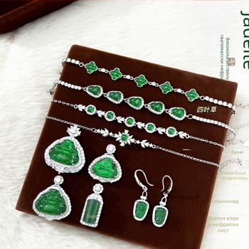 Гривна от ледено нефрит с мотиви четирилистна детелина и тиква, висулка Будда от сребро 925