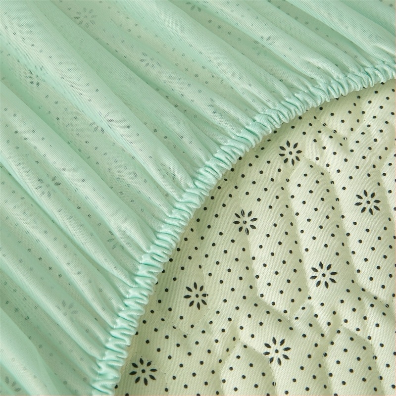 Латексов охлаждащ мат за легло, сгъваем и миещ се, квилтингов дизайн, съдържание на латекс над 90%, възможност за персонализиране