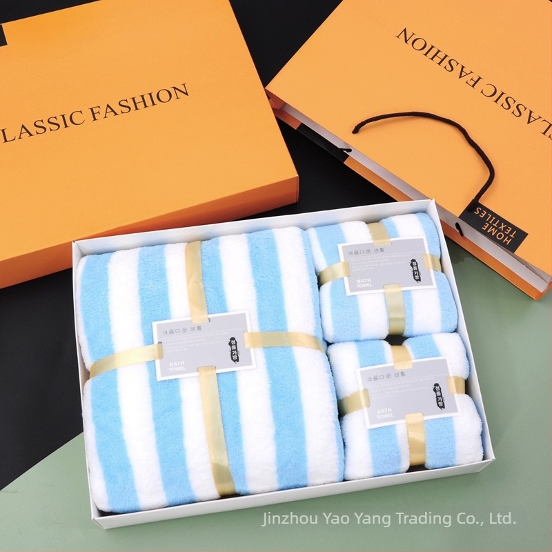 Комплект кърпи в подаръчна кутия (3 части) — коралов флис за баня, кърпи с лого, персонализируеми, над 500 г