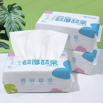 Стенно монтирана еднократна лицева кърпа – мека, удебелена от вискозно влакно, висяща за издърпване, подходяща за грижа за бебета