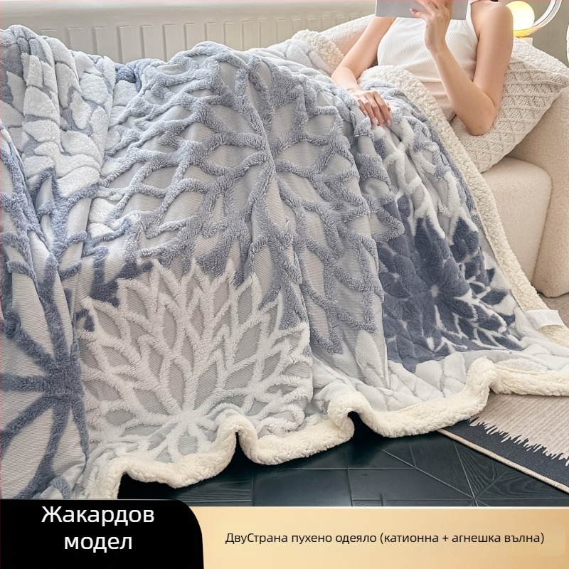 Полиестерно одеяло, леко под 300 г, флорален мотив, модерен минималистичен стил, флис от едната страна