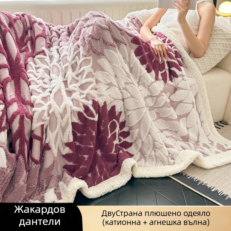 Полиестерно одеяло, леко под 300 г, флорален мотив, модерен минималистичен стил, флис от едната страна