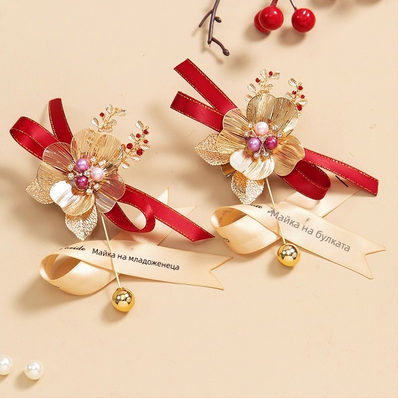 Сватбен комплект корсажи от коприна с ръчно изработени брошки за младоженка, младоженец и родители