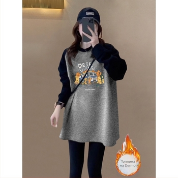 Женски базов топ с средна дължина, двуцветно кадифено мъхесто покритие, дълги ръкави, кръгло деколте, свободна кроя, материал заекова козина, принт с букви, пролет