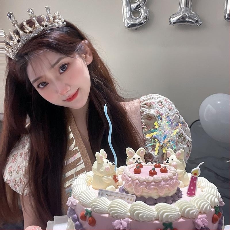 Тиара за 18-ия рожден ден – Елегантна корона за коса, сплав, мотиви кръст/корона/римски цифри, пролет 2025