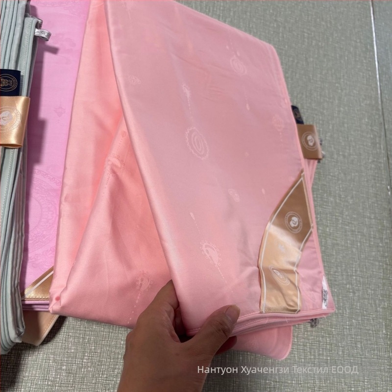 Калъф за завивка – чист памук, жакардово тъкане, еднотонен модел, реактивно печатане и боядисване, тегло на тъканта 1000–1500 g