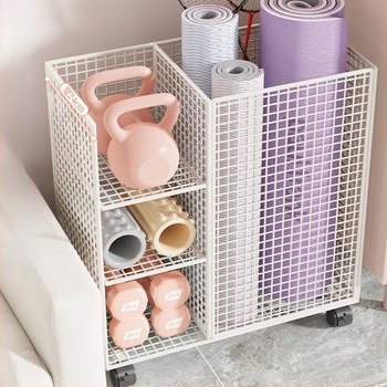 Qin qi Железна кошница за съхранение на йога постелки с колела – модерен стил, количка за домашен фитнес и оборудване за бадминтон