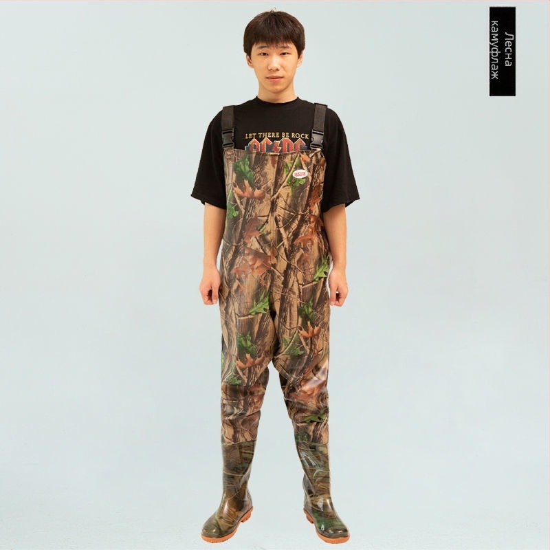 Водоустойчив рибарски гащеризон с интегрирани ботуши