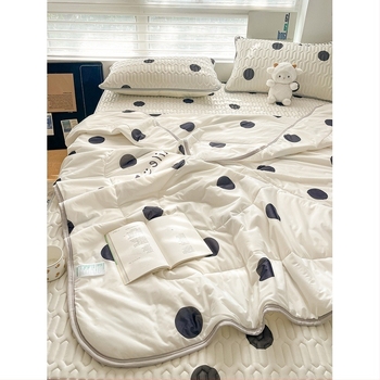 Мат от латекс ледена коприна за охлаждане, прост модел с вълни и точки, 4-частен комплект, стил модерен минимализъм, съдържание латекс под 70%