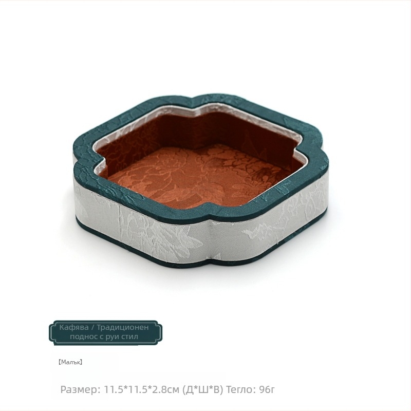 Поставка за бижута в дворцов стил – масивно дърво, държач за гривни от нефрит, произход Шънжен, пролет 2023.