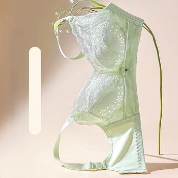 Дантелена безжична бюстгальтер с термо-чувствителни перфорирани чаши, push-up, 3/4 чашка, странична поддръжка