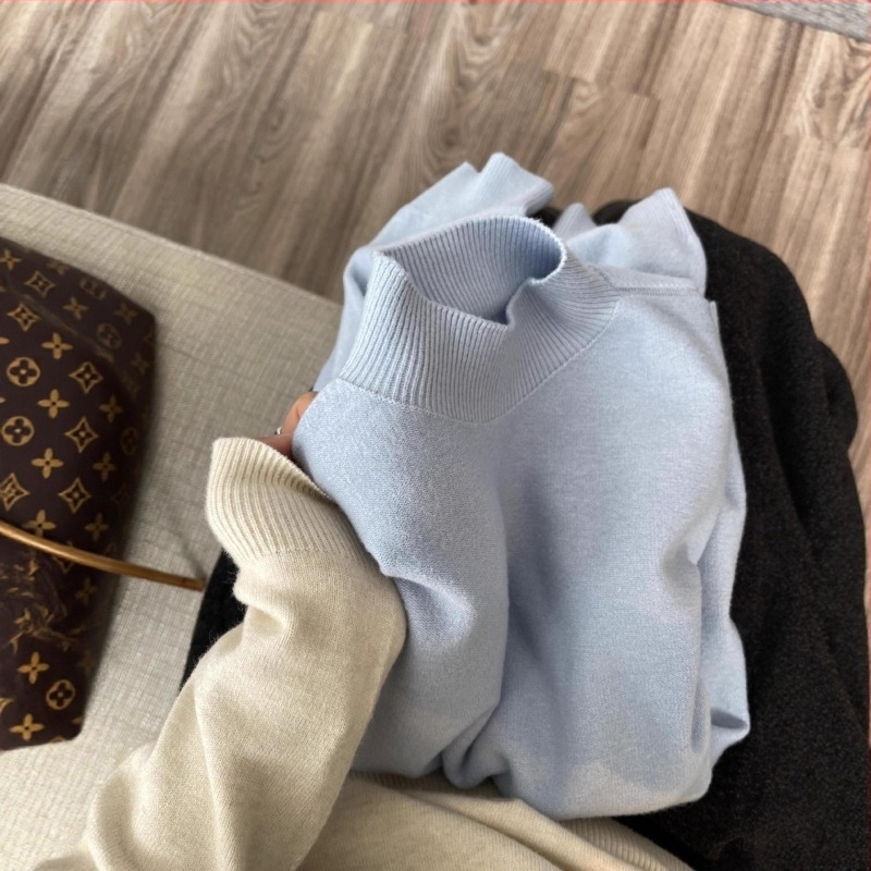 Безшевно трикотажно горнище от вискоза-полиестер смес, корейски стил, свободна кройка, висока яка.