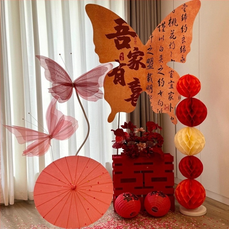 Сватбен комплект за оформление: заден фон със пеперудено табло, стена декорация, хартия и панделка