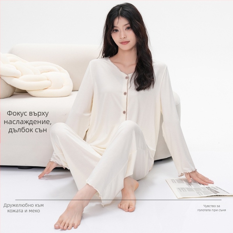 Дамски комплект за домашно облекло от лензинг модал — без яка, дълги ръкави и дълги панталони, средно тегло 181–200 g/m², подходящ за носене у дома и навън