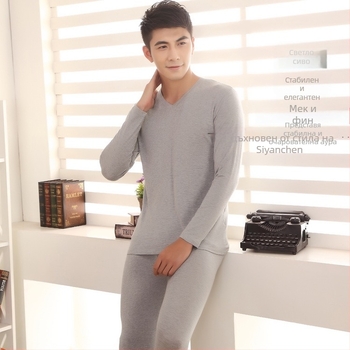 Мъжки термален комплект Lycra памук – тънък, V-образно деколте, дълги ръкави топ и панталони; чесан памук 95–100% основна материя, 181–200 г/м2