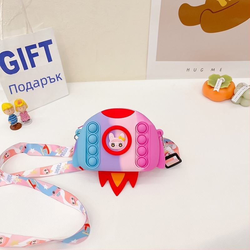 Силиконов монетник с ракетен мотив — детски карикатурен стил, водоустойчив и износоустойчив, 1 сгъвка