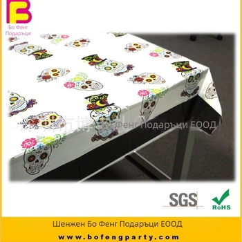 Еднократно пластмасово покривало за маса, правоъгълно, PE/полиетилен, узор с точки, персонализиране и печат на лого