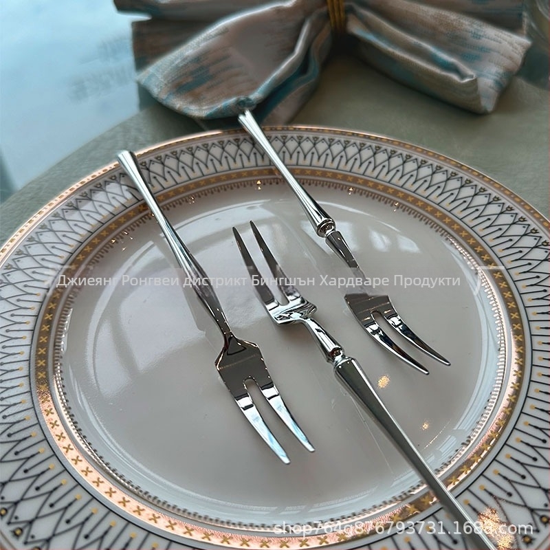 Вилица за плодове — неръждаема стомана, модерен минималистичен стил, огледално полирана повърхност, първокласно качество