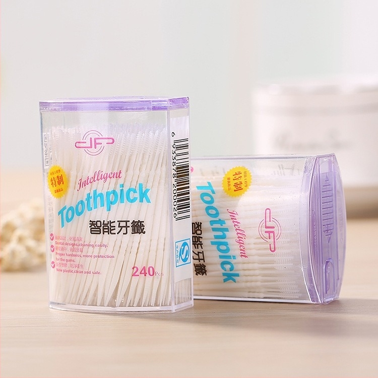 Еднократни пластмасови зъбни клечки в овална кутия, с двойни върхове