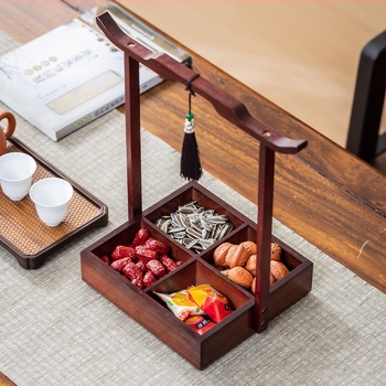 Плодова чиния в новокитайски ретро стил с разделени секции за сервиране, сватбена закуска, от бамбук