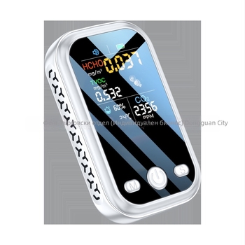 D7 преносим детектор за качество на въздуха — формалдехид 0–9.999 mg/m³, TVOC 0–9.999 mg/m³, CO2 400–5000 ppm; точност ±5%; захранване Type-C