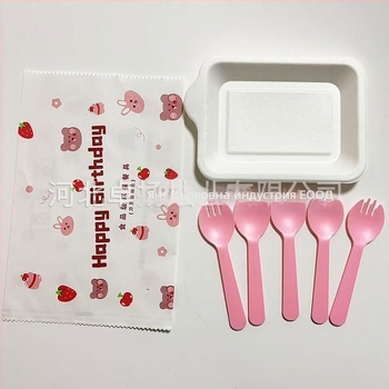 Еднократен комплект нож, вилица и чиния за торта — пластмасов, биоразградим, правоъгълен, с печатно лого, персонализируем