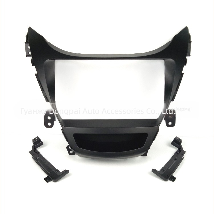 Аудио панел за Hyundai Elantra 2010 - Материал PC+ABS - Напрежение 12V - Тегло 500 g - Съвместимост Hyundai Elantra 2010