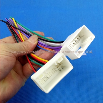 DVD навигационен кабел за Kia IX35, Tucson, K2 и Sportage – пластмасов, 12V, за задната част на DVD системата