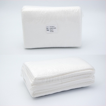 Еднократна кърпа за сушене на коса със турбан за салони (Материал: вискозно влакно; Абсорбция: 0–5 сек; Комплектация: 10 кърпи за коса, 3 кърпи за баня, 1 кърпа за крака)