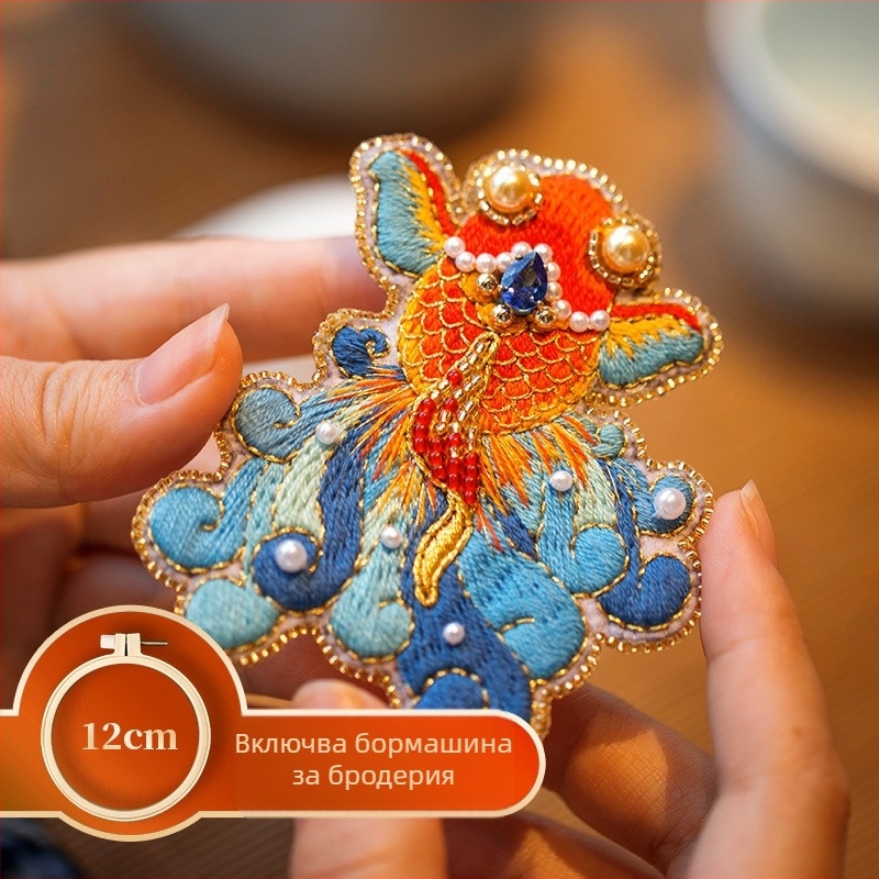 Acarhat DIY Комплект за бродерия: брошка с риба кои, френски стил, материал: плат, аксесоар за облекло