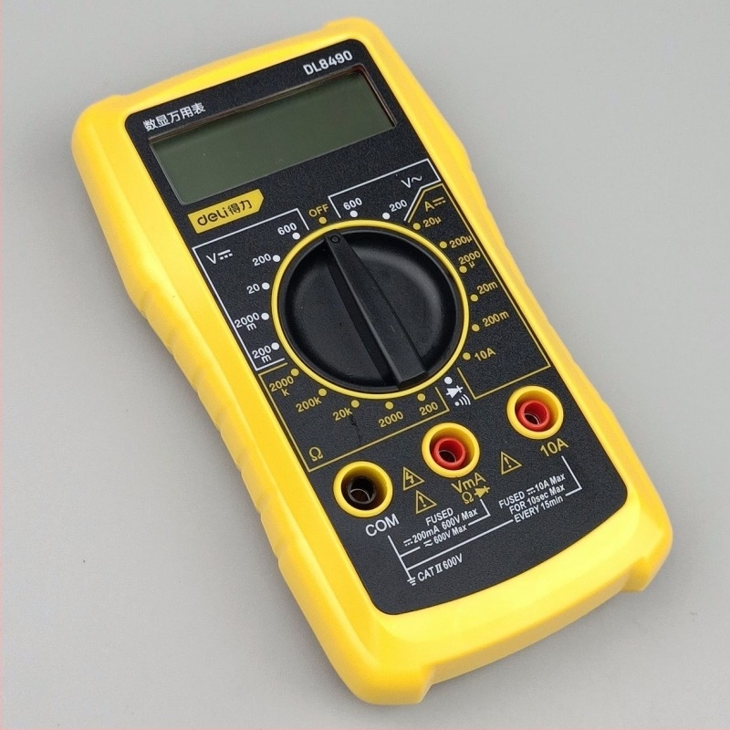 Дигитален мултиметър за електротехници — измерване на DC напрежение, капацитет и температура, висока прецизност