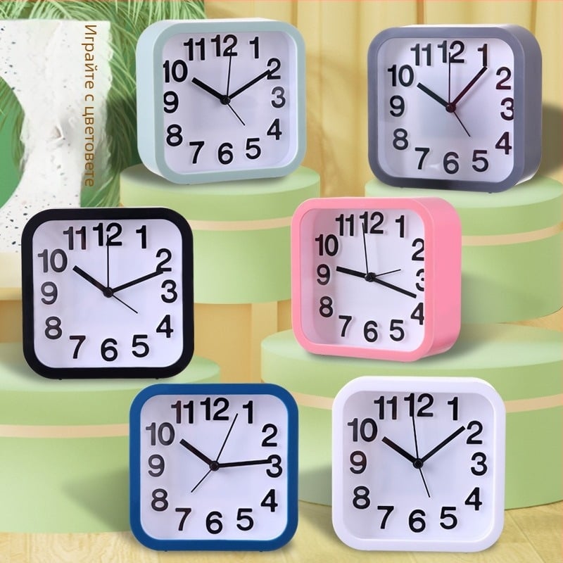 Будилник за ученици — тих в спалнята, настолен квадратен часовник с прост минималистичен дизайн, аналогов дисплей, батерийно захранване, движение с прескачане на секундата