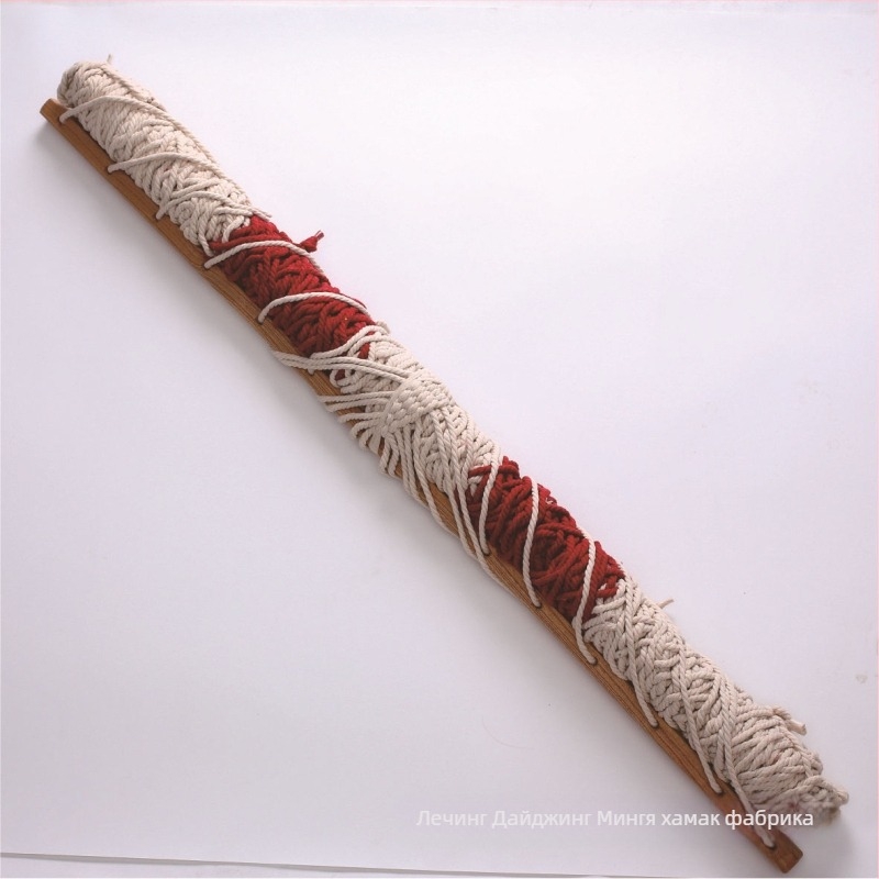 Хамак от памучно въже за вътрешно и външно ползване; максимален товар 130 кг; без стойка