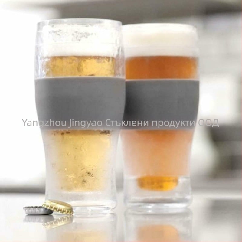 Двуслойна боросиликатна стъклена чаша – 470 ml, държи студено и горещо, защита срещу изгаряне, цилиндрична форма